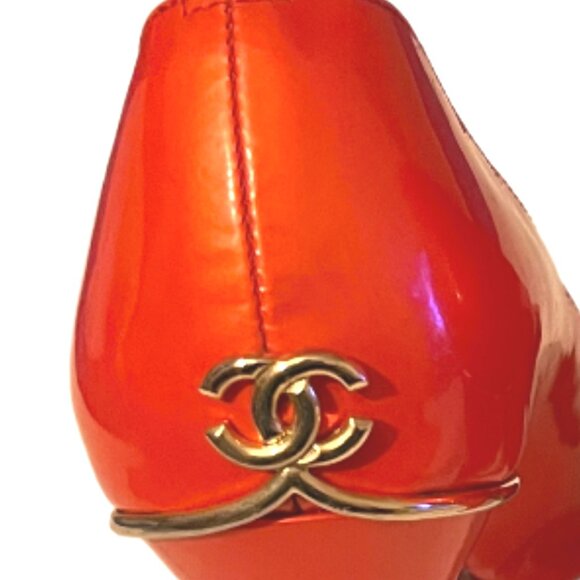 Chanel Coral Gold CC Logo Patent Leather Peep Toe High Heels Size 36.5 / US 6.5 - Picture 11 of 16